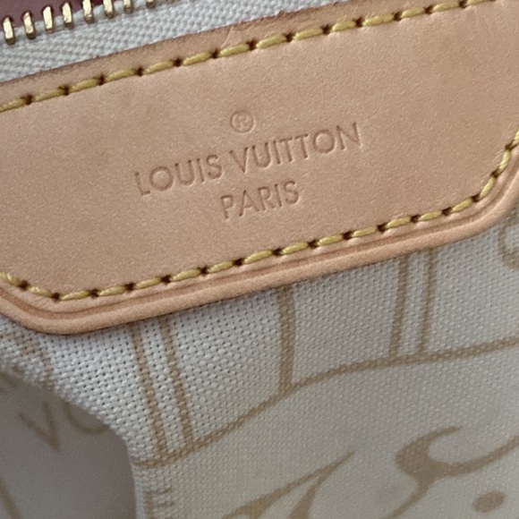 Louis Vuitton Damier Azur Neverfull MM - Picture 7 of 16